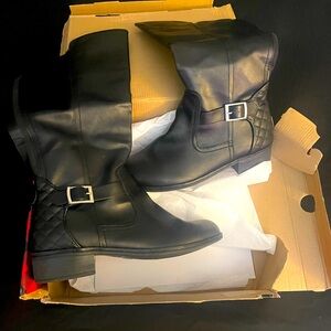 Black Knee boots